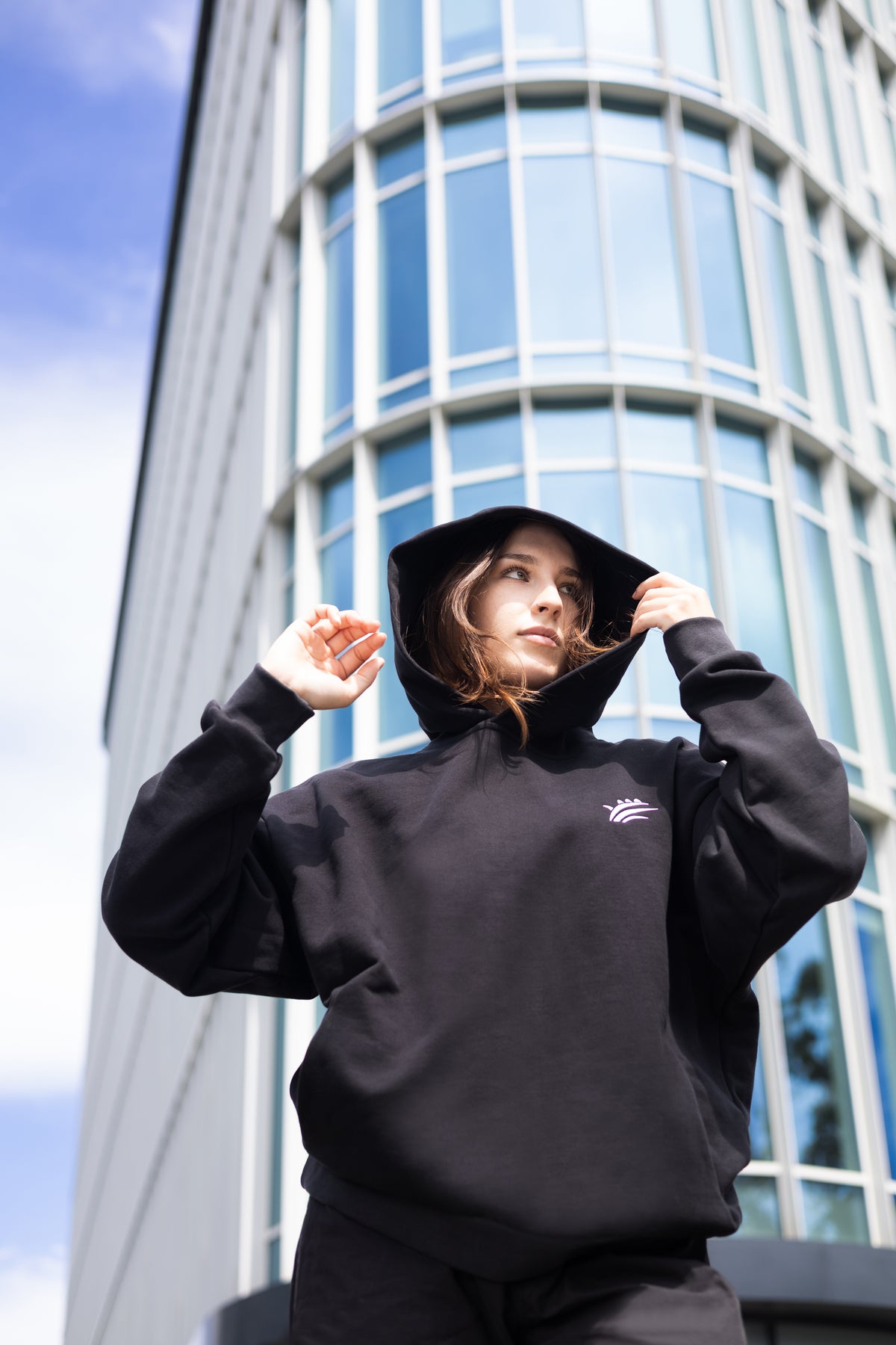 BLUZA ŚWIT | CZERŃ